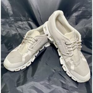 On Cloud 5 Women’s Pearl/ Off White - Size 9
